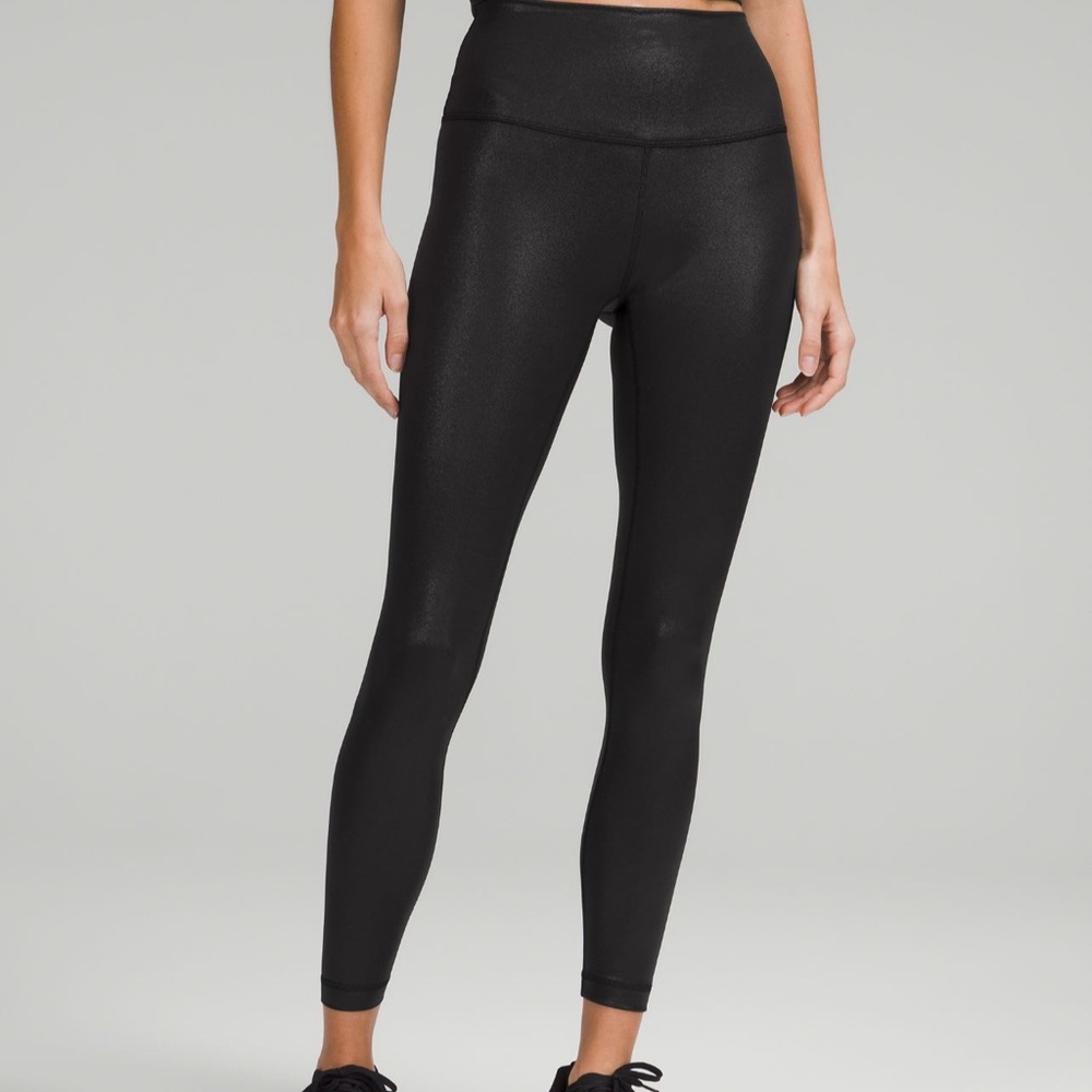 Wunder Train High-Rise Tight 25” Radiate Foil Print Black. Size 4